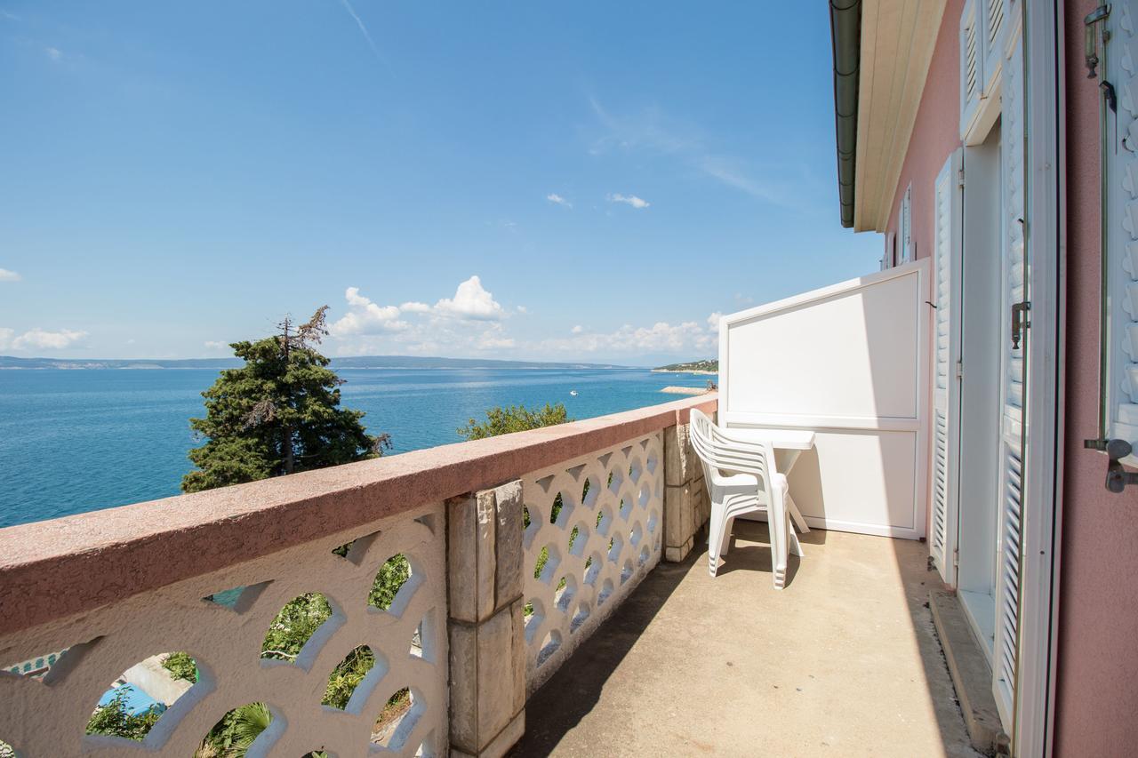Apartments Josip By The Sea Novi Vinodolski Exterior photo