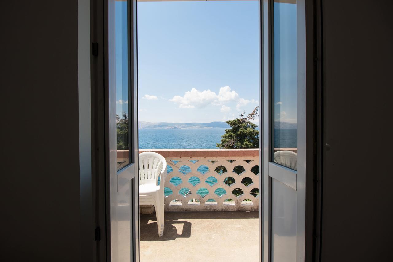 Apartments Josip By The Sea Novi Vinodolski Exterior photo